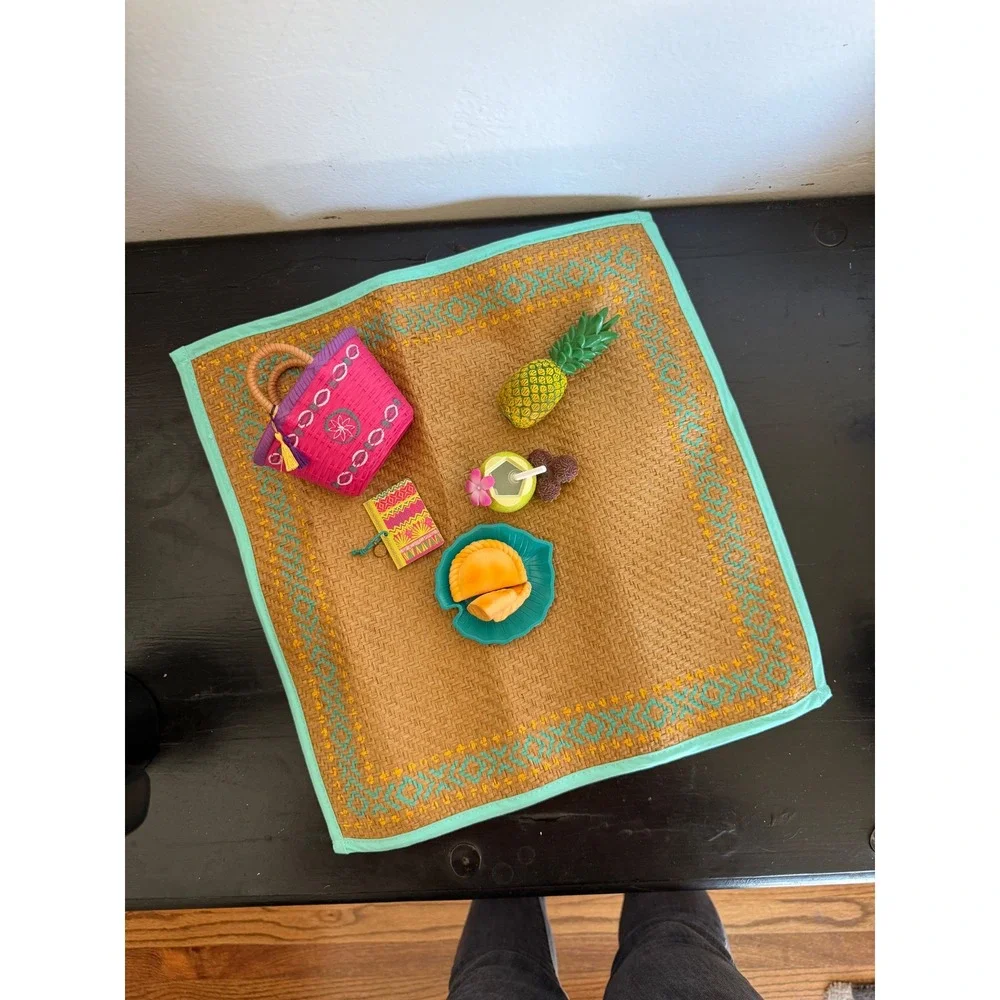 American Girl Lea Clark Beach Picnic Set Complete w/ Pinapple GOTY 2016 EUC